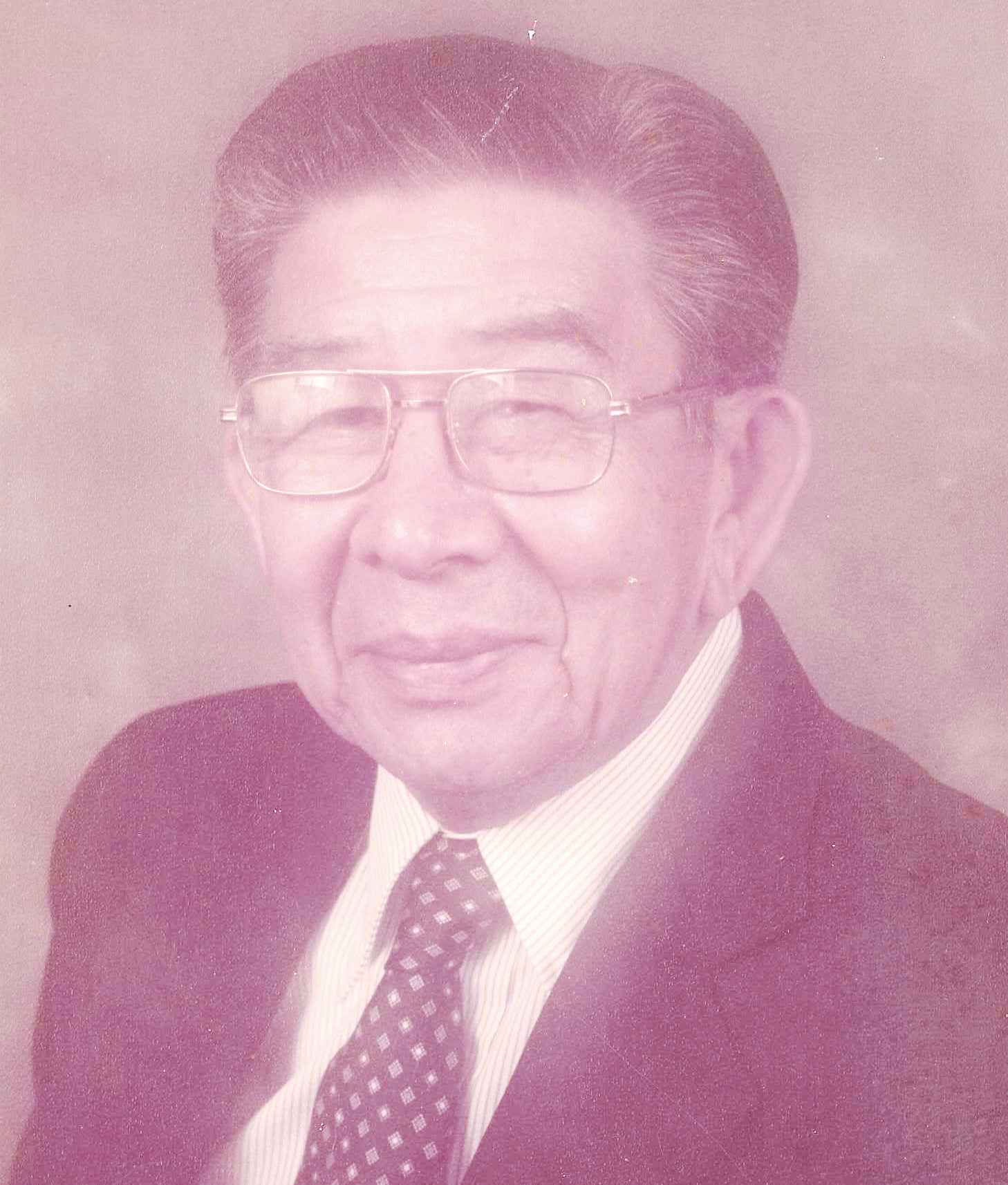 HONG SHIN HEE Age 101, passed away January 26, 2015 in Honolulu, Hawaii. Born October 4, 1913 in Canton, China, he was a retired Senior Controller of Kekaha ... - 0000724738-03-1