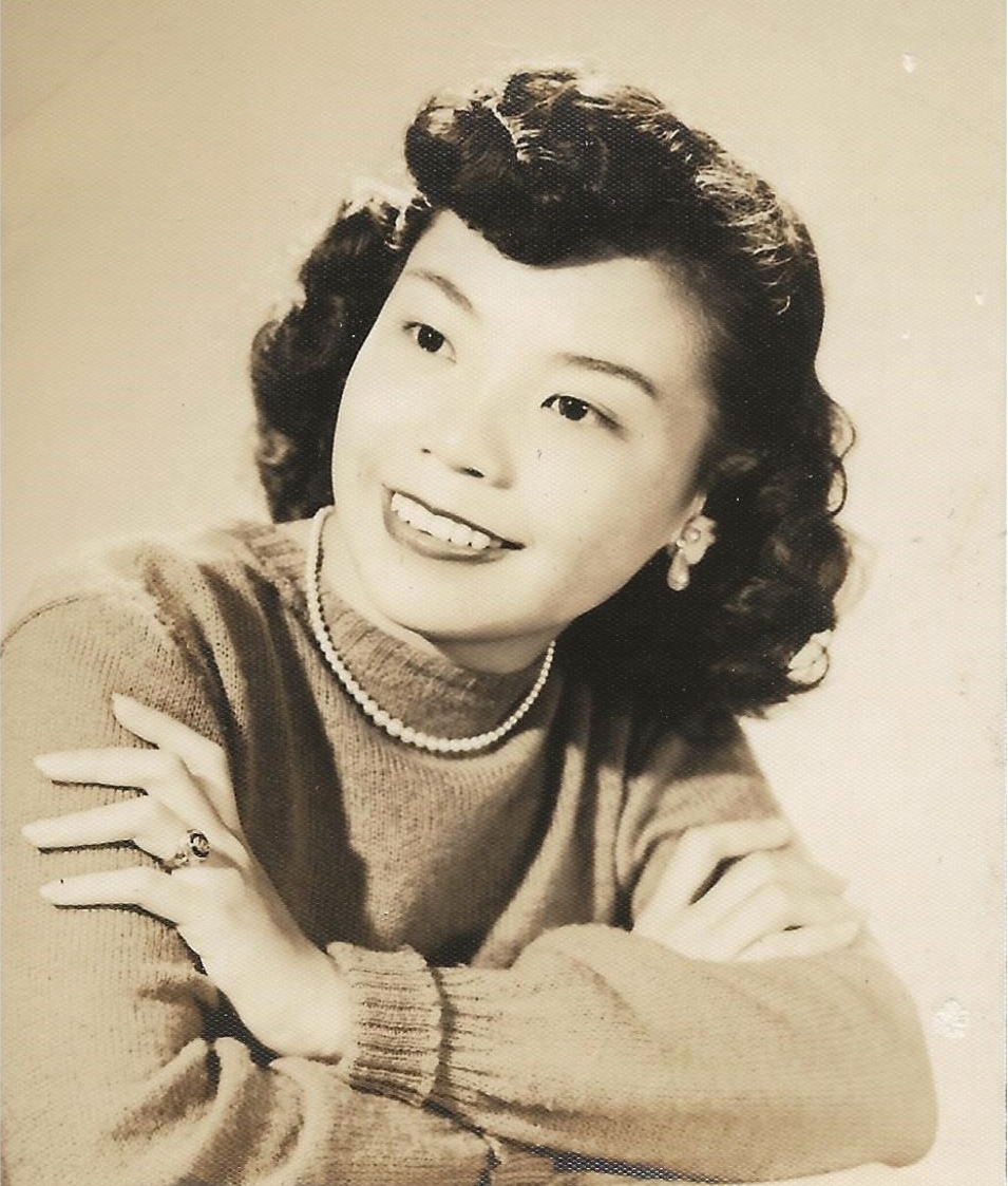 Roberta Ho Lee 